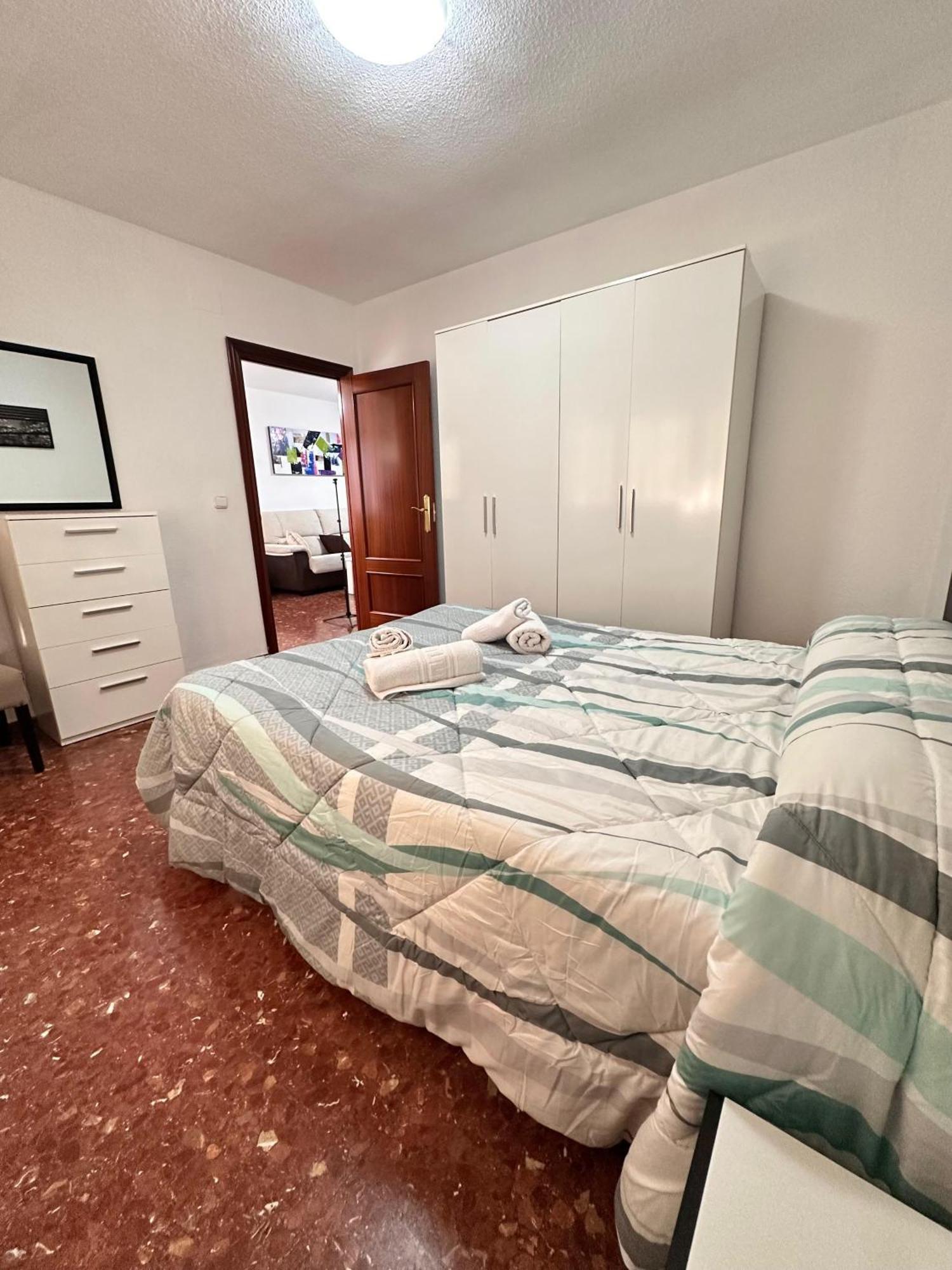 Piso Granada 3 Dormitorios Y Parking Privado Екстериор снимка
